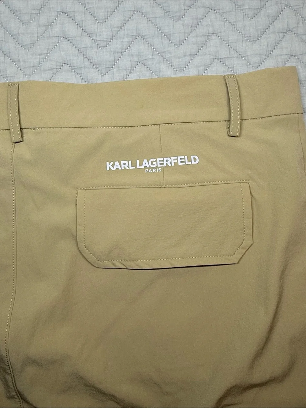 Karl Lagerfeld Men’s Performance Stretch Cargo Shorts Khaki
